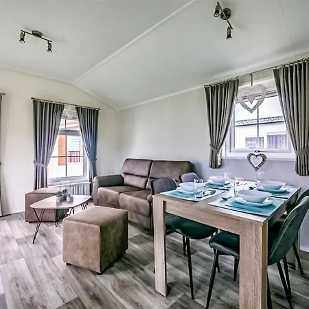 Gorgeous In With Wifi *